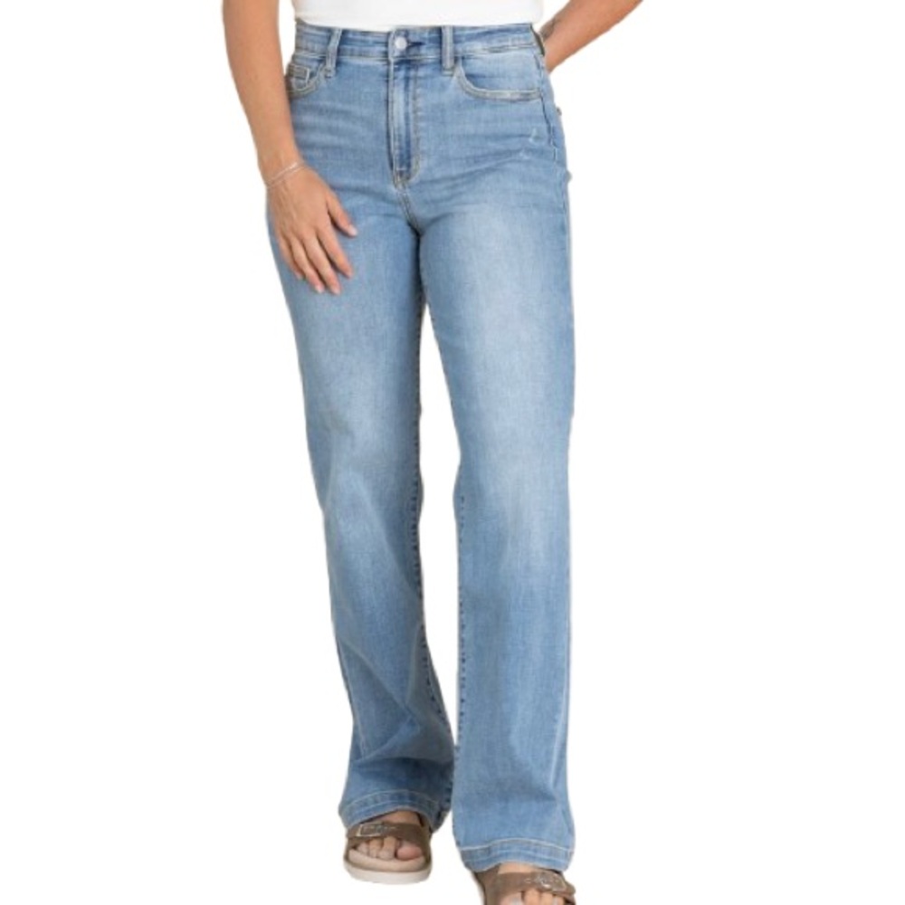 Judy Blue Zoe Classic Straight Fit Light Wash Stretchy Comfortable Trouser Jeans